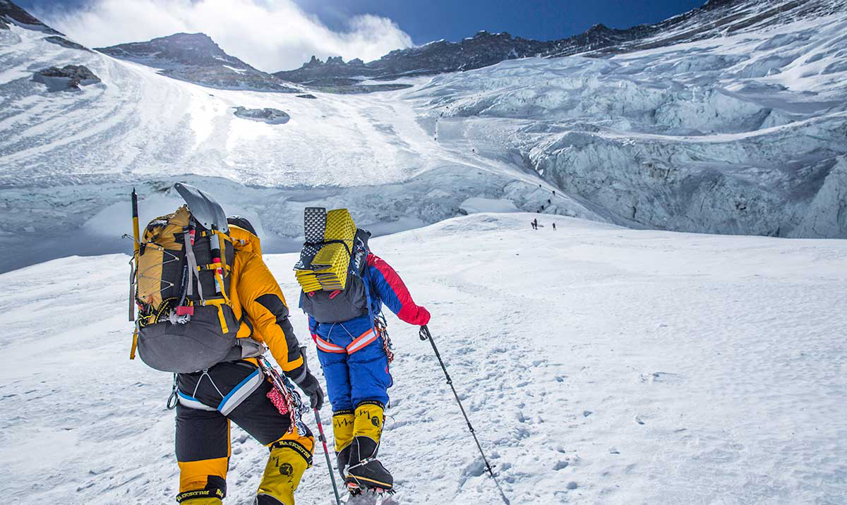 सगरमाथामा मानव पाइला टेकिएको ६९ वर्ष पूरा, आज १५औं अन्तर्राष्ट्रिय सगरमाथा दिवस मनाइँदै